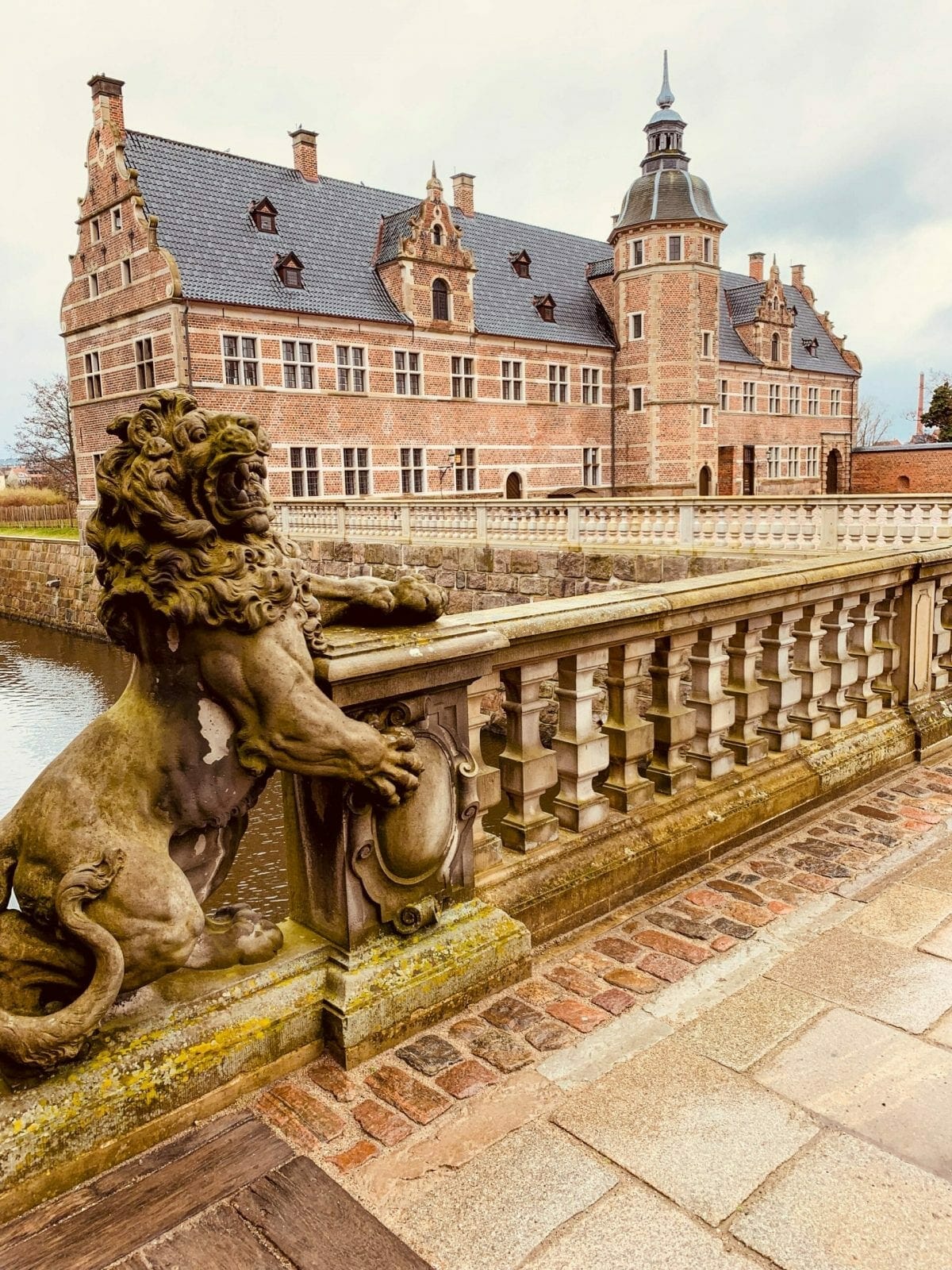 Castles Around the World, Castles Around The World: Our Curated List