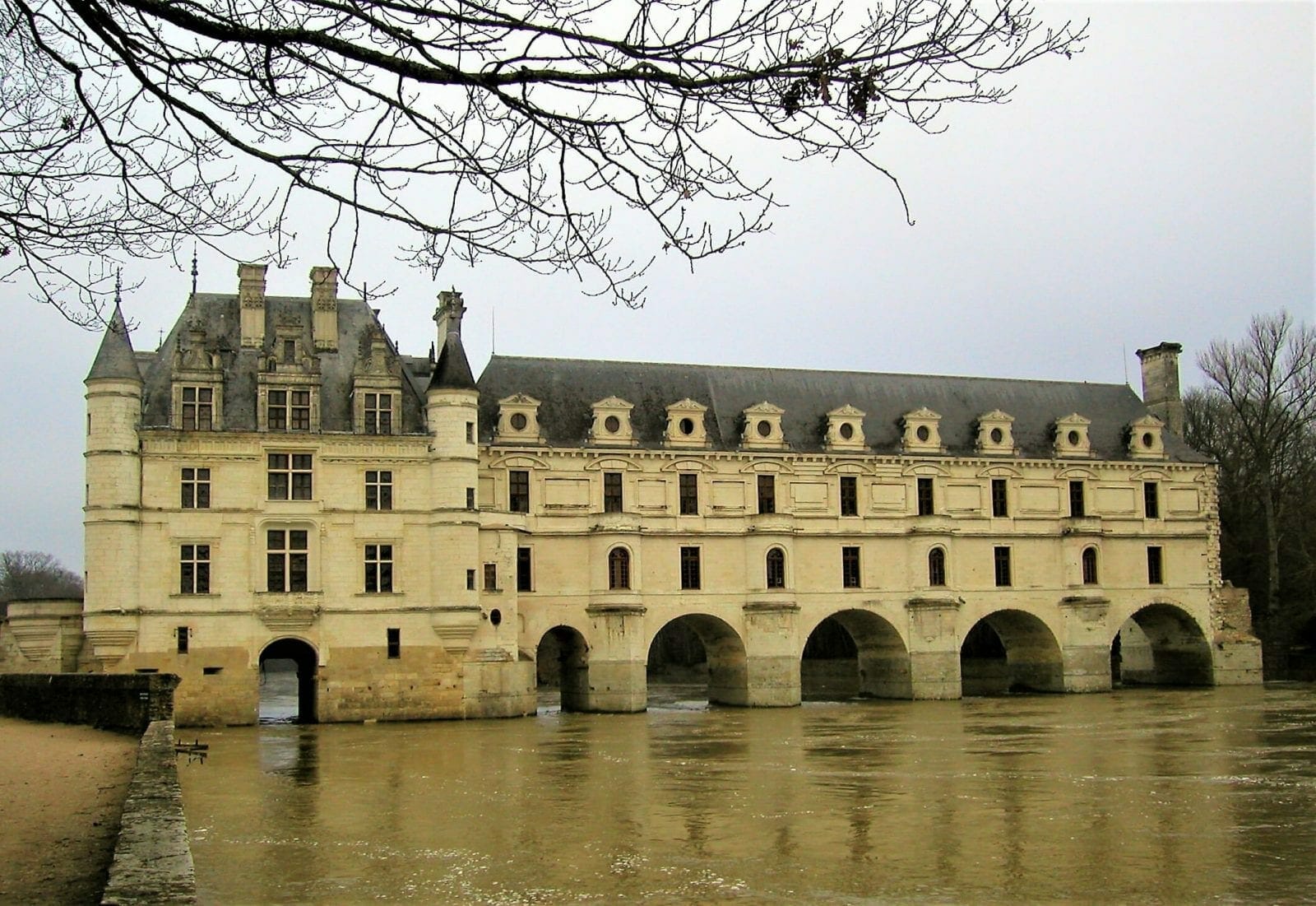 Castles Around the World, Castles Around The World: Our Curated List