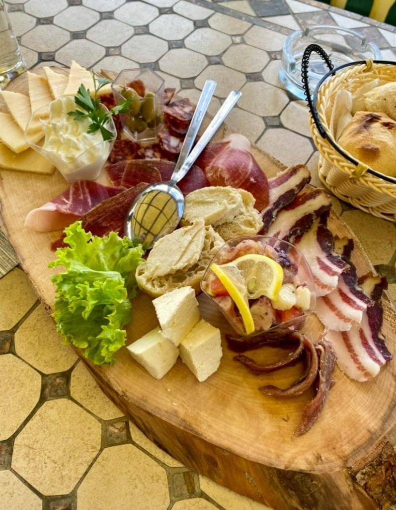 Croatian Cuisine, Croatian Cuisine: A Travelers Culinary Wonder