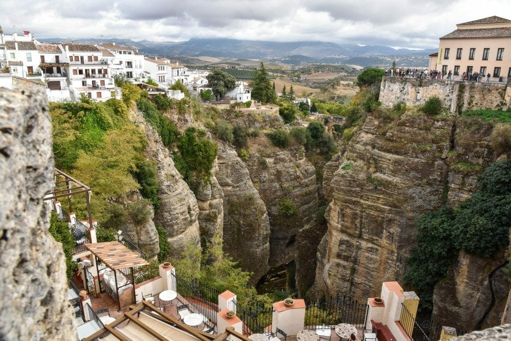Setenil de las Bodegas, Setenil de las Bodegas: An Andalucia Wonder