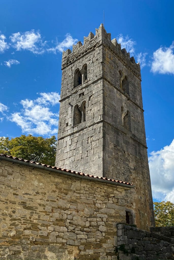 Hum Church