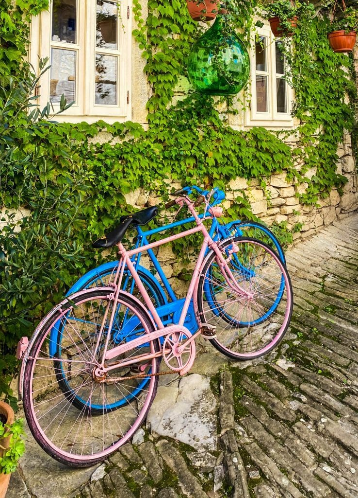 Hum Croatia, Hum, Croatia: The Smallest of Treasures