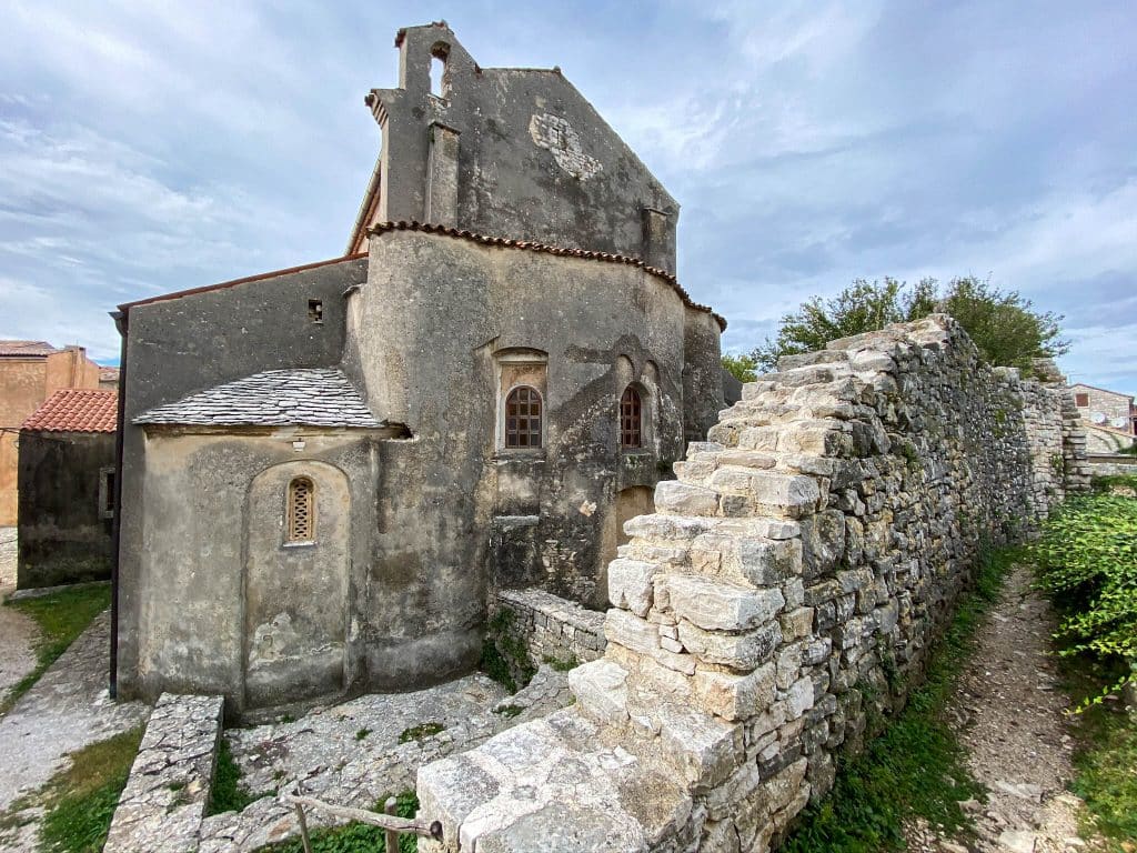 Sveti
