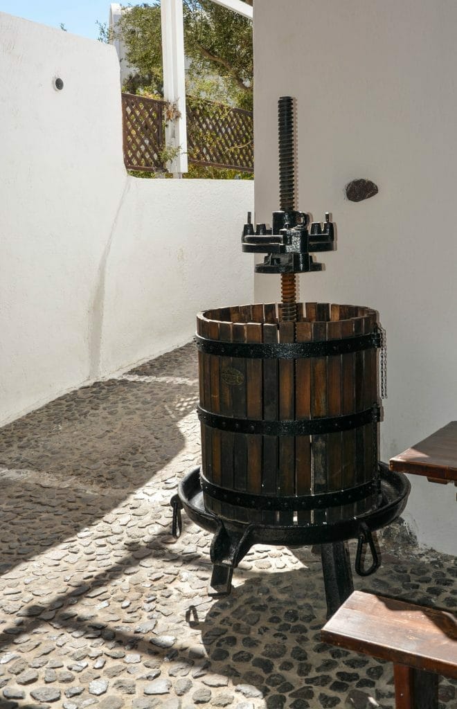 Vinsanto, Vinsanto: Libations of the World