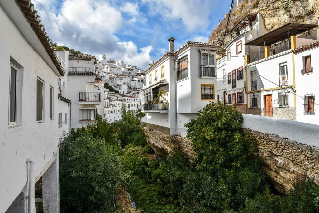 Setenil de las Bodegas, Setenil de las Bodegas: An Andalucia Wonder