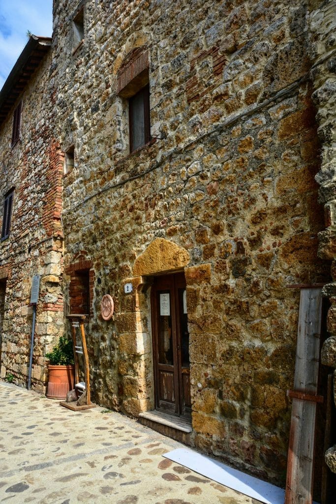 Castello Monteriggioni, Castello Monteriggioni, Tuscany: A Visitor Guide