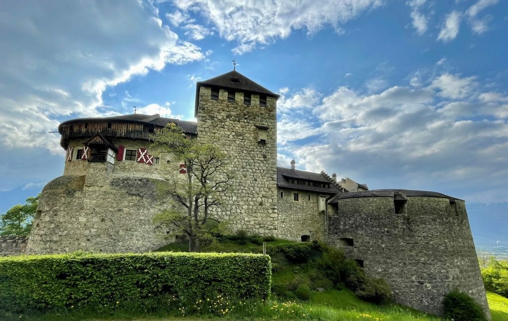 Castles Around the World, Castles Around The World: Our Curated List