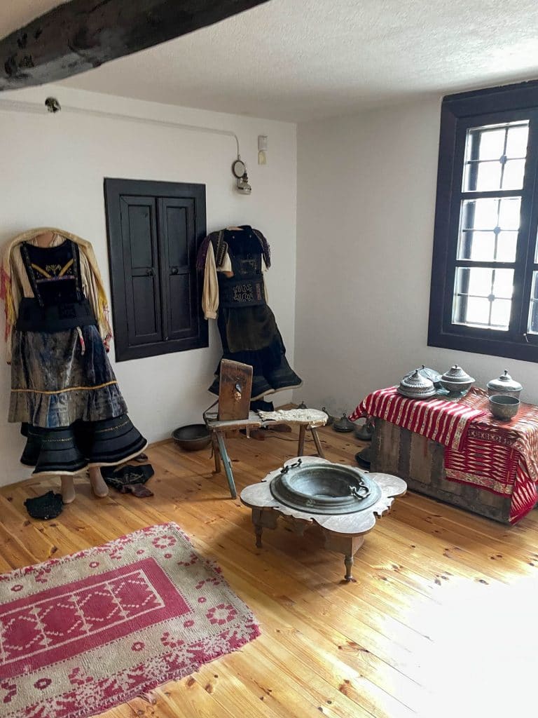 Kosovo, Kosovo: A Traveler’s Guide to the Country