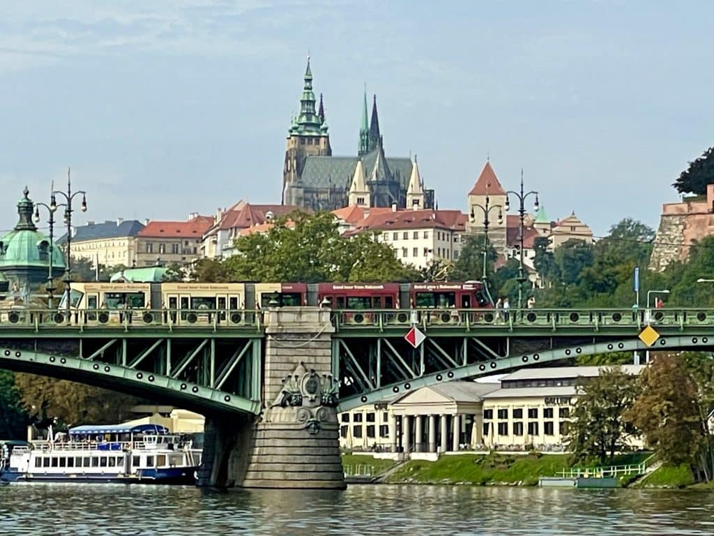Top 5 European Destinations for Remote Workers, Top 5 European Destinations: Ideal Living Spots for Remote Workers