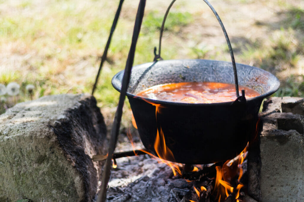 Traditional Hungarian Goulash (Gulyás), Traditional Hungarian Goulash (Gulyás)