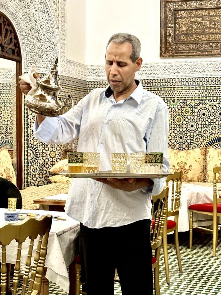 Morocco Customs, Embracing Morocco’s Customs and Traditions: A Guide for Visitors