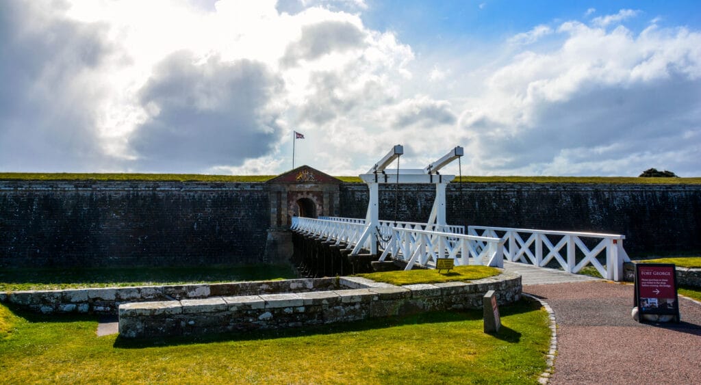 Fort George, Fort George Visitor Guide: Historic Scotland