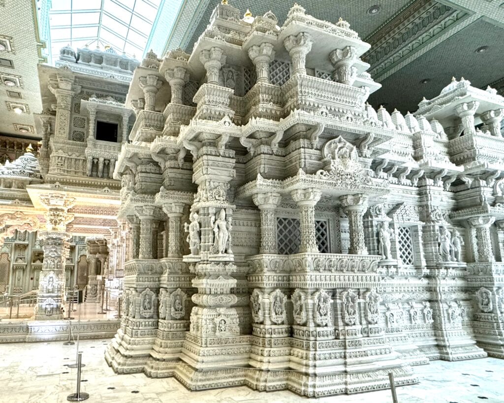 BAPS Swaminarayan Akshardham, Unveiling the Splendor of BAPS Swaminarayan Akshardham – A Hidden Gem in New Jersey