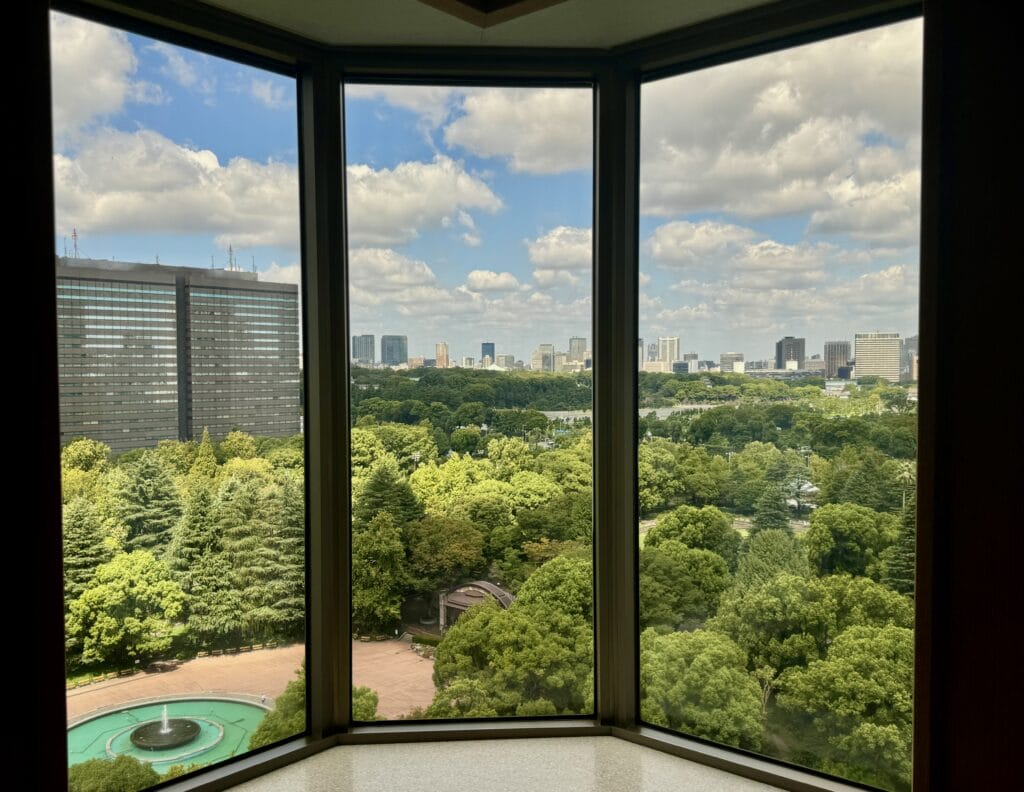 Frank Lloyd Wright Suite