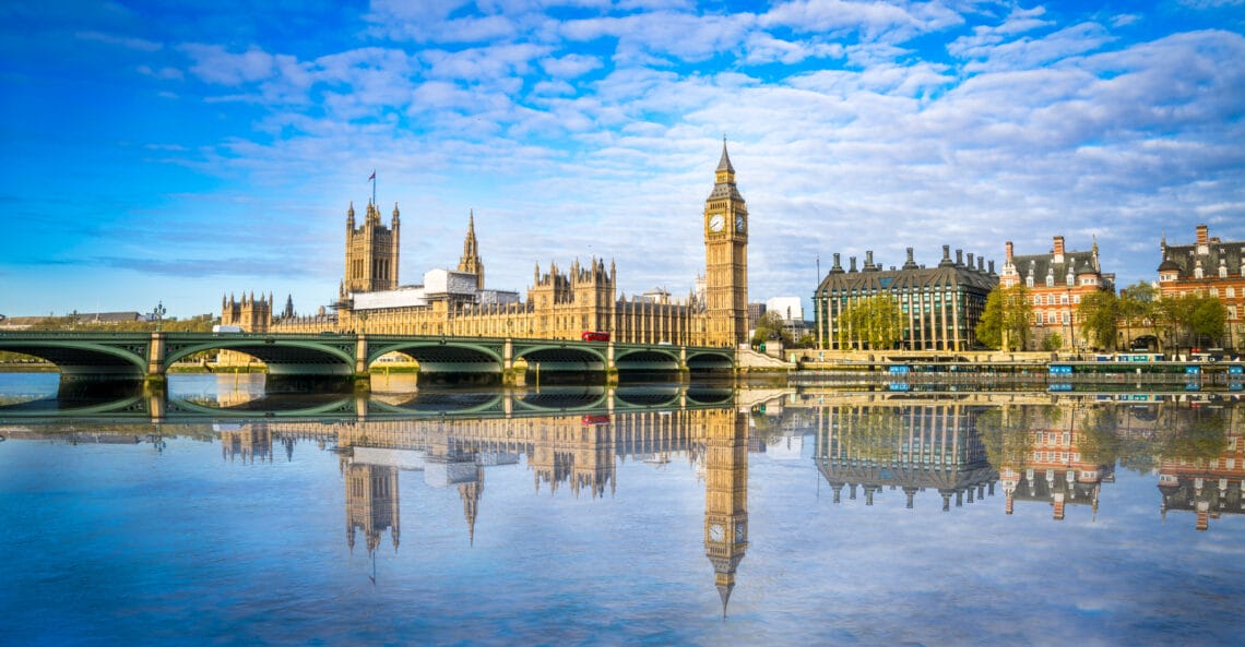 UK, Seasonal Savings: Best Months to Explore UK on a Budget
