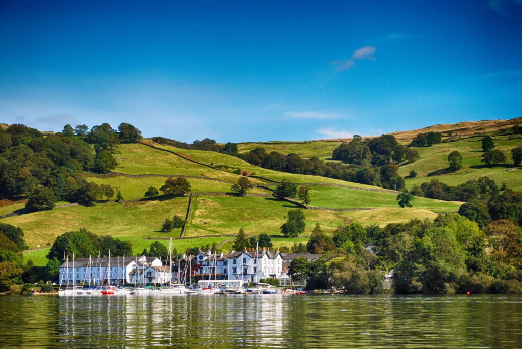 UK, Seasonal Savings: Best Months to Explore UK on a Budget