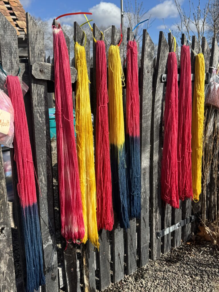 Pur dyed yarn