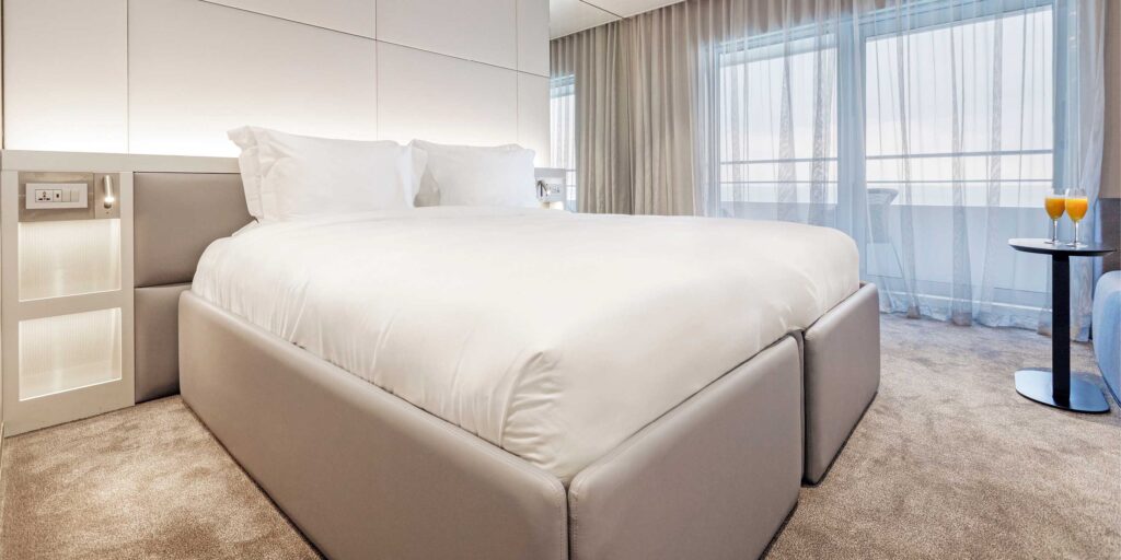 D ECYC Suites Balcony Suite