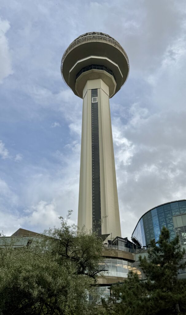 Akula Tower