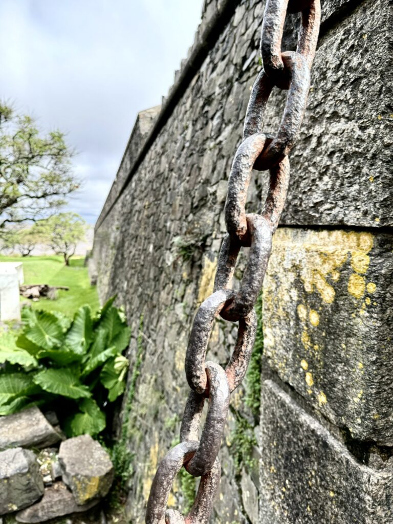 Colonia del Sacramento chain on wall