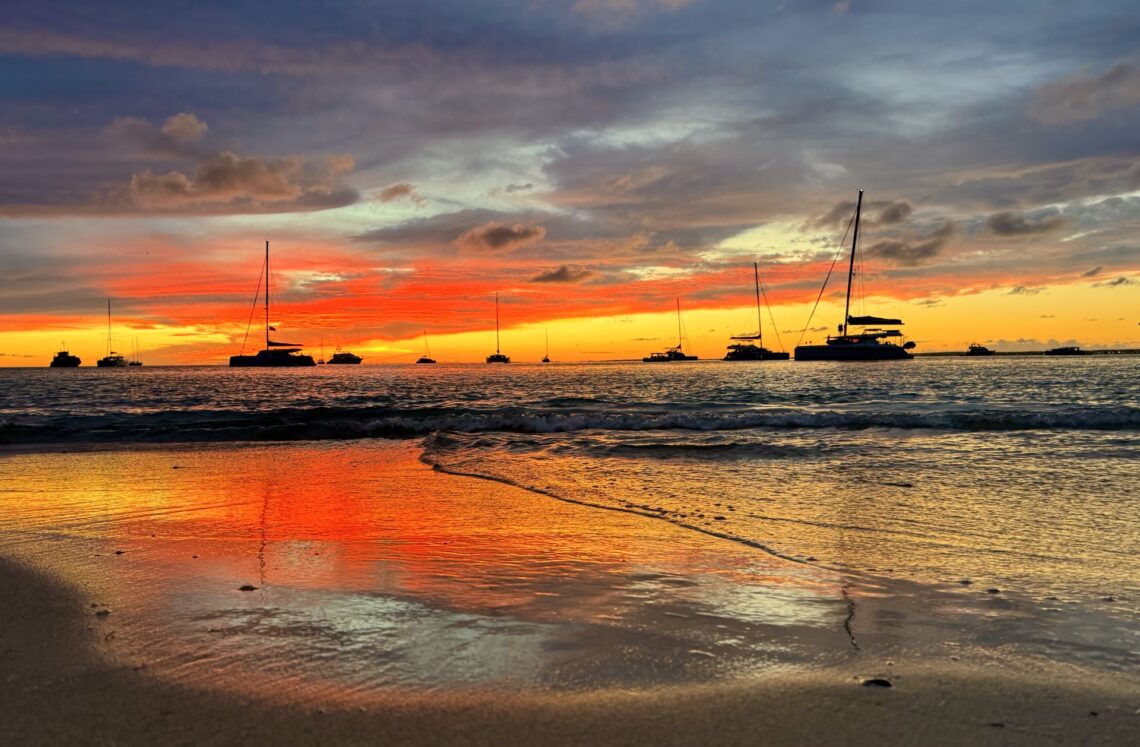 Sint Maarten, Sint Maarten & Saint Martin Travel Guide