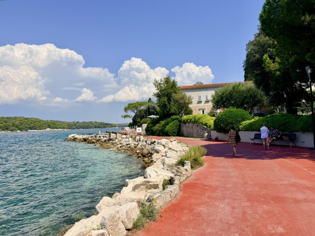 Crveni okok