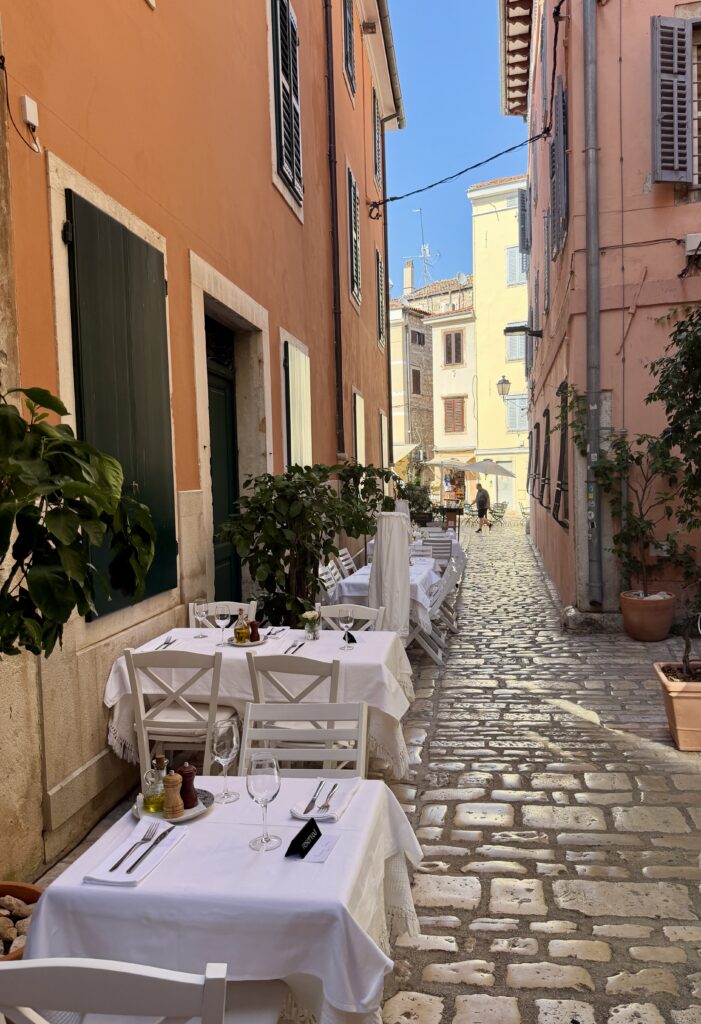 Street dining in Rovinj