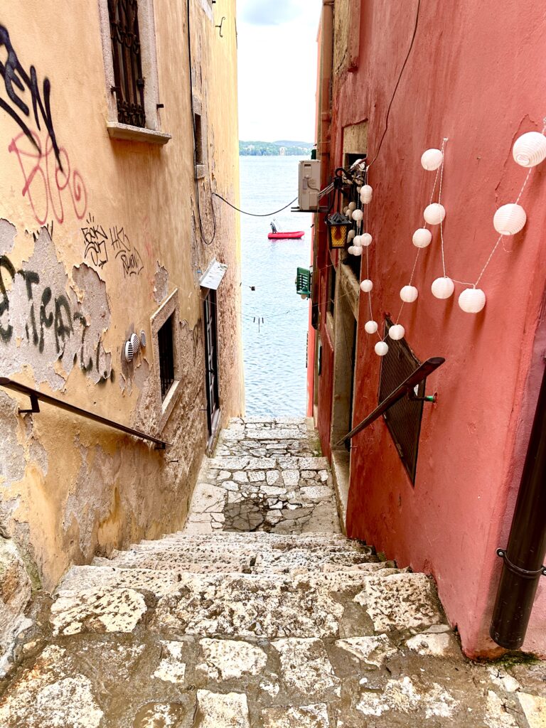 Rovinj shops are in small alleys